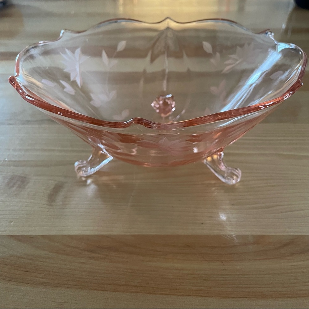 Elegant Pink Glass Serving Bowl